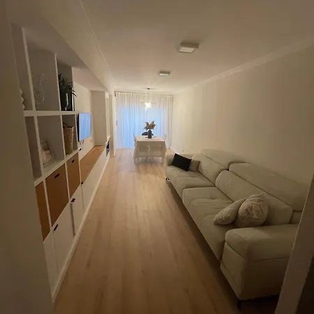 Apartamento Corredera בית אירוח טואי